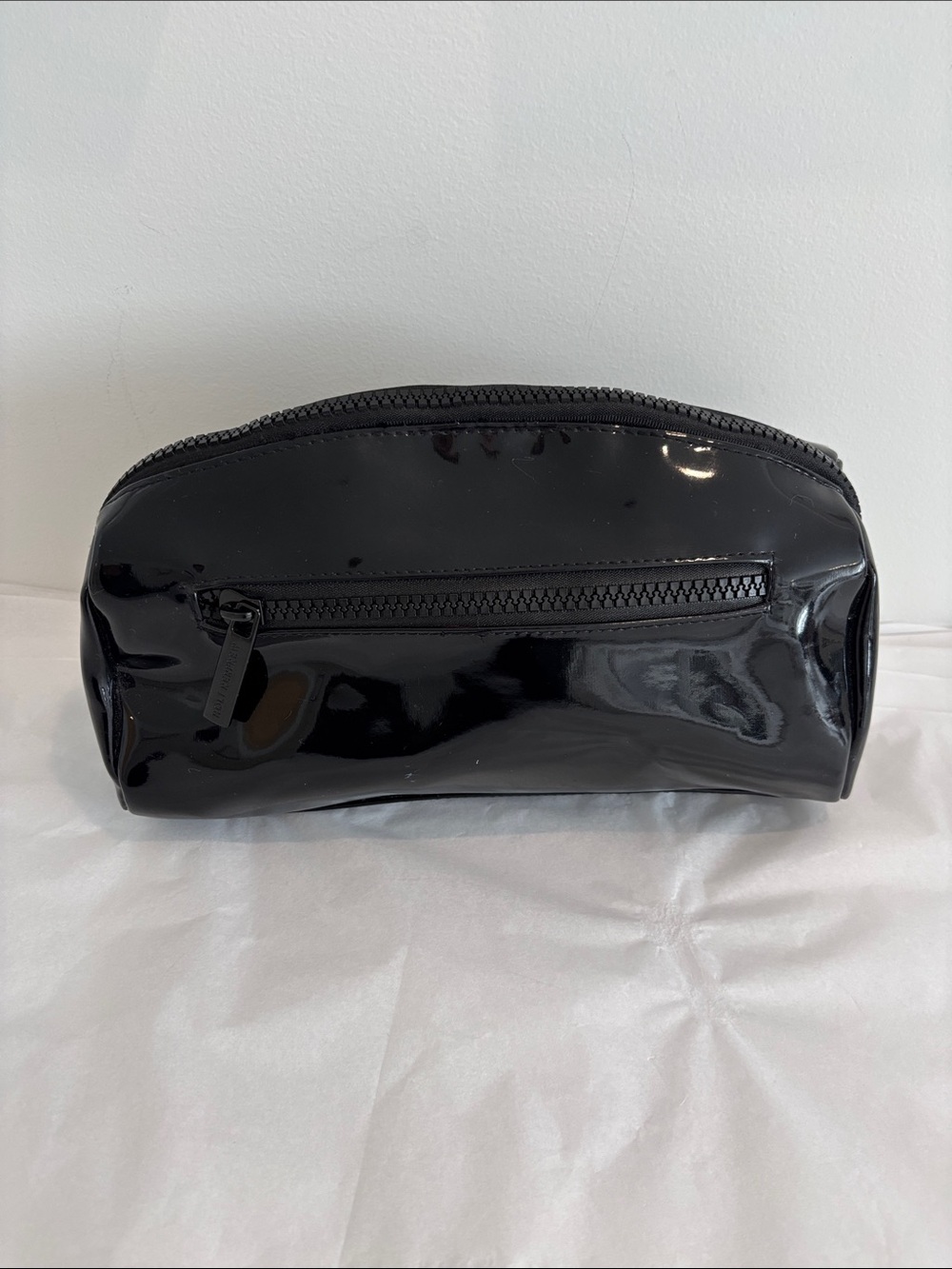 HOLT RENFREW Black Patent Travel toiletry bag make up case cosmetic bag lined - Picture 3 of 17